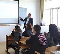 ������ͨ����ѧУ