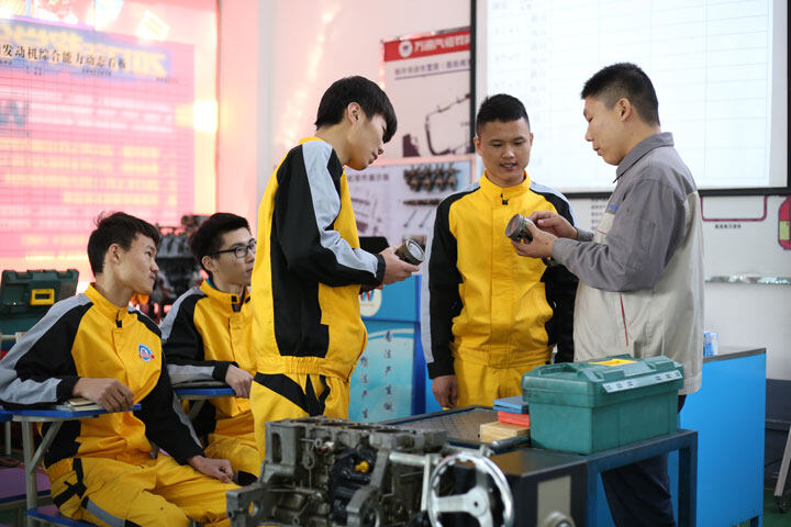 曲柄连杆机构实训