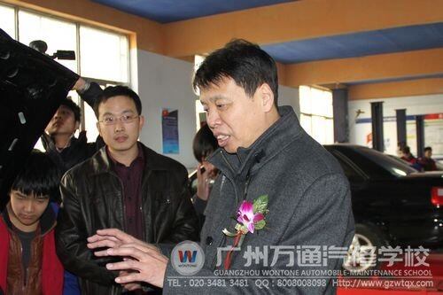 汽修行家朱军教授受聘万通汽修教育