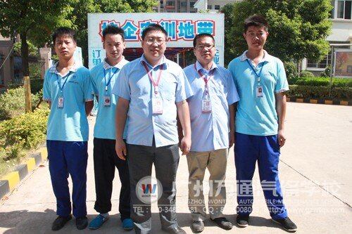 信心满满的湖南万通代表队