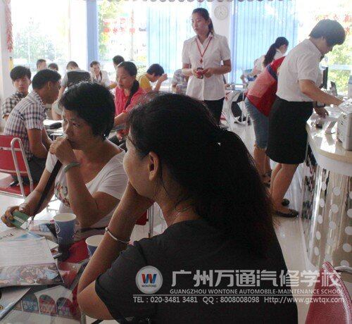 广州万通新生报名持续火爆