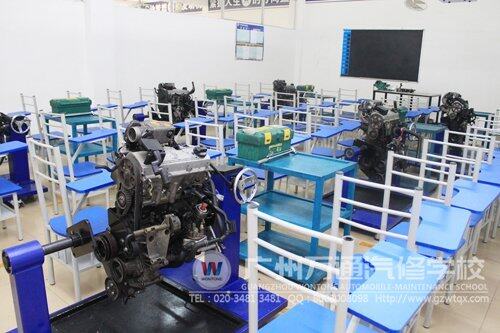 基础发动机实训室