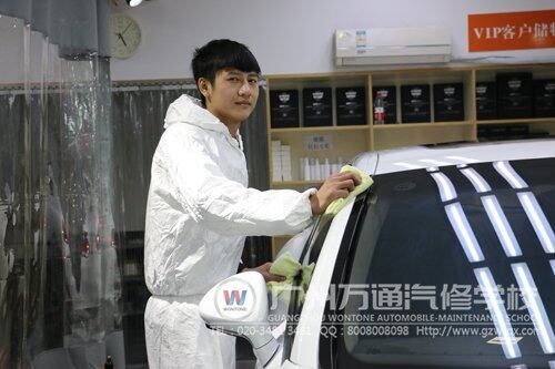 蔡炜工作照，在工作他能够独当一面