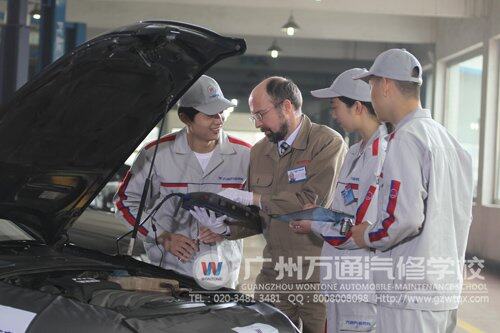 万通教育先进的教学方法，雄厚的师资力量