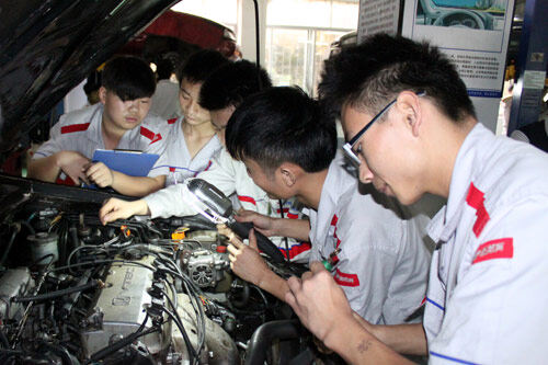 广州万通&ldquo;理实一体化&rdquo;教学