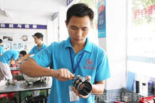 陈贤科认真实训