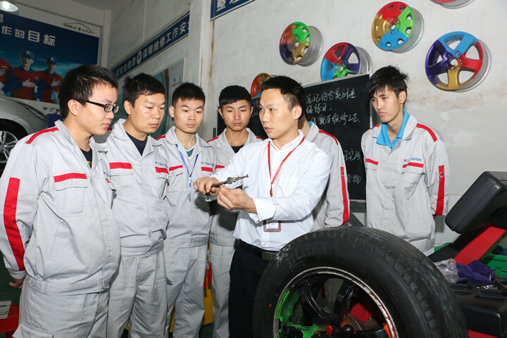 轮胎动平衡实训