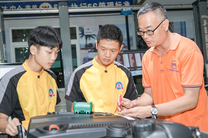 奔驰-传感器实训