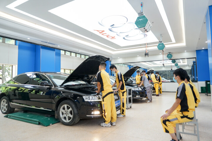 奥迪发动机检测实训