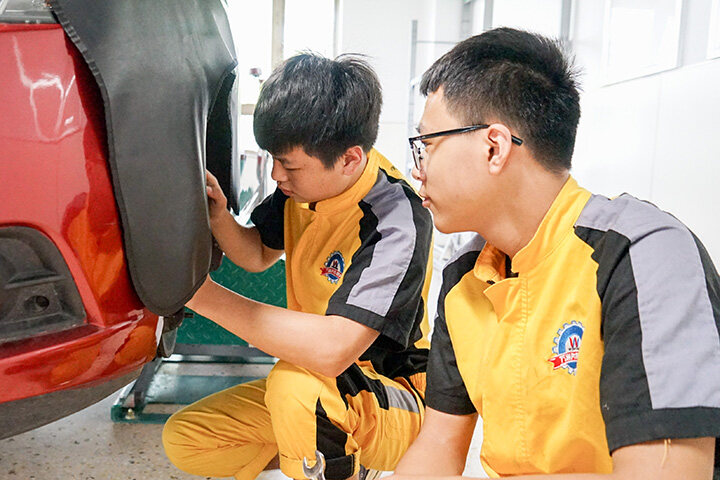 雪佛兰刹车片拆装