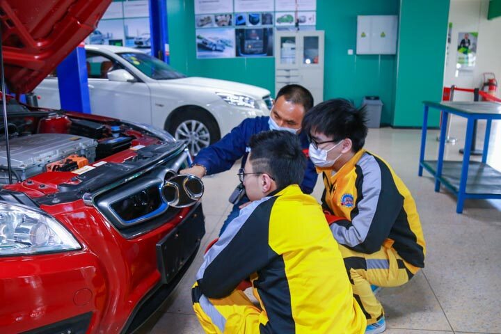 直流充电座检测