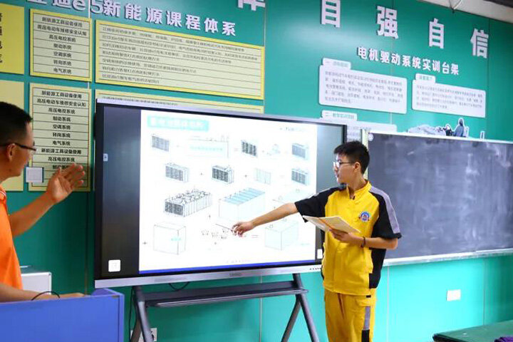 父母应该如何帮孩子做好择校?