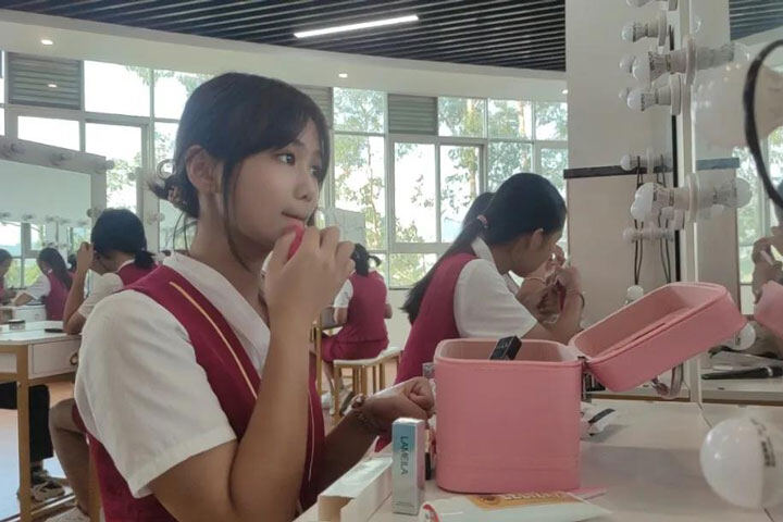 学城市轨道交通专业怎么样