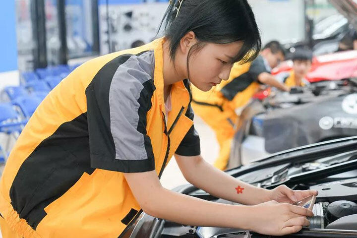 国家政策“中考分流”