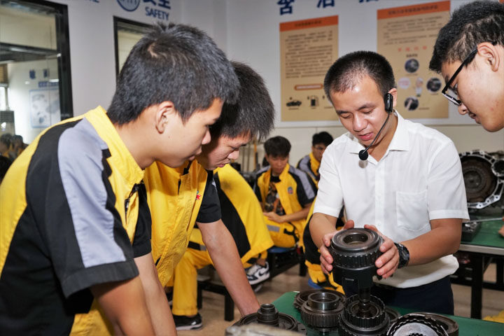 自动变速器拆装（一）