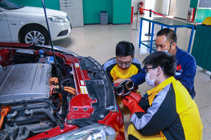 考不上高中的初中生应该何去何从？