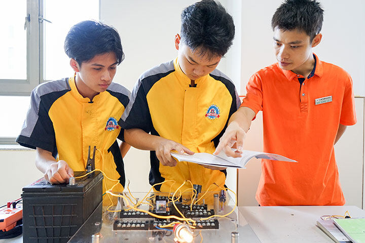 新能源汽车专业  值得你选择！