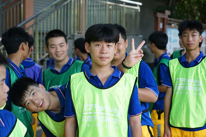 广州万通新生素质拓展活动