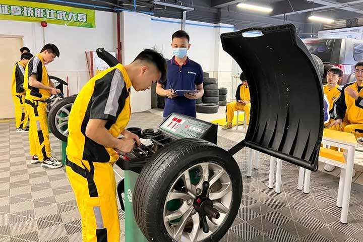 首届世界职业技术教育发展大会召开