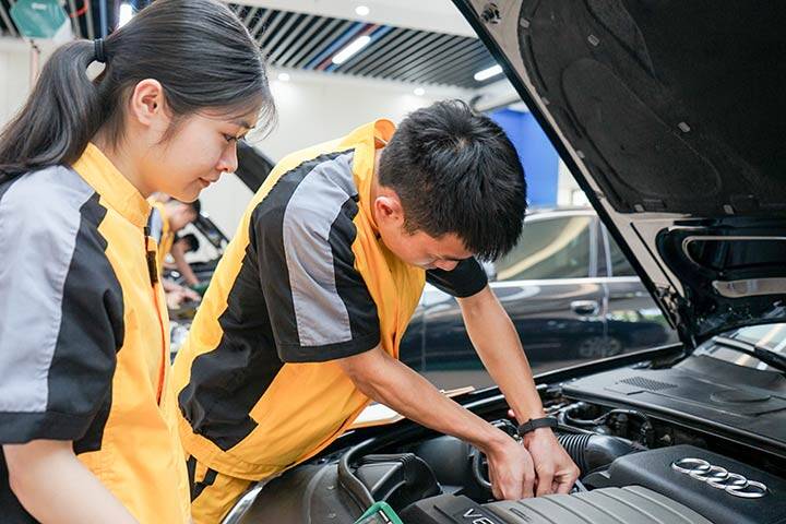 广州万通的闪光女孩~