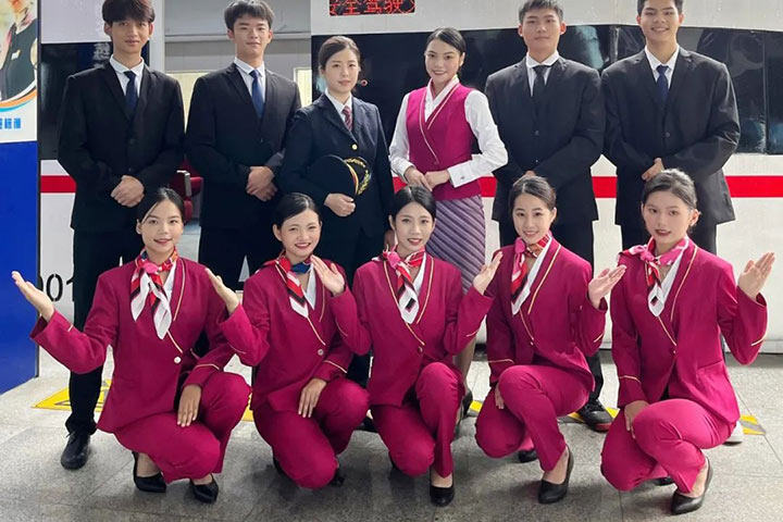 选择广州万通技术学校  做现代“六有”人才