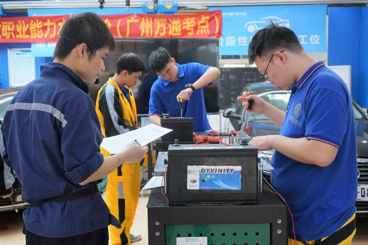 新生预课实训课堂.