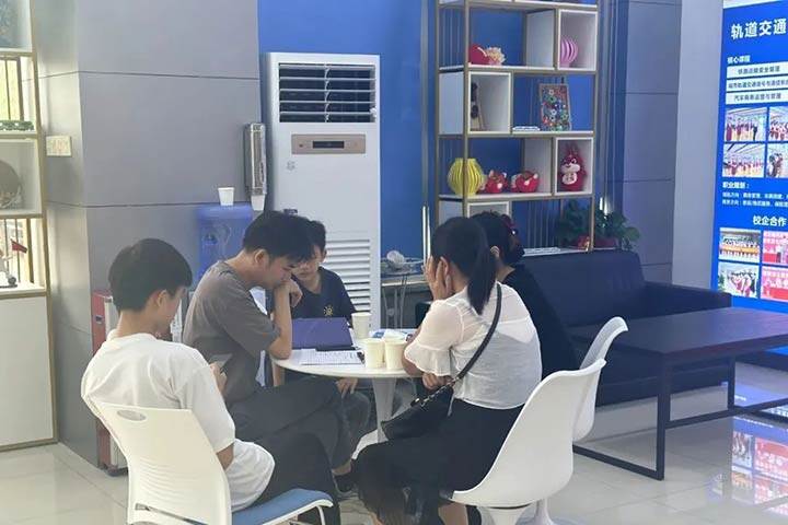 看看他们为何选万通