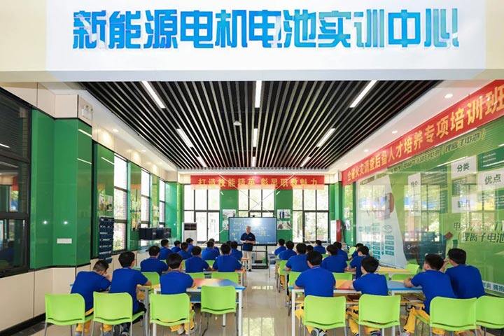 人民网再进万通汽车教育