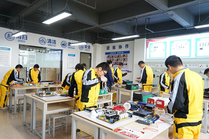 学电工怎么样？有前途吗？