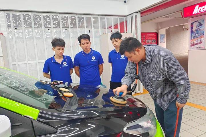 开一家汽车美容店如何