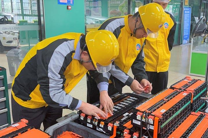 新能源汽车已成稳经济的新动能